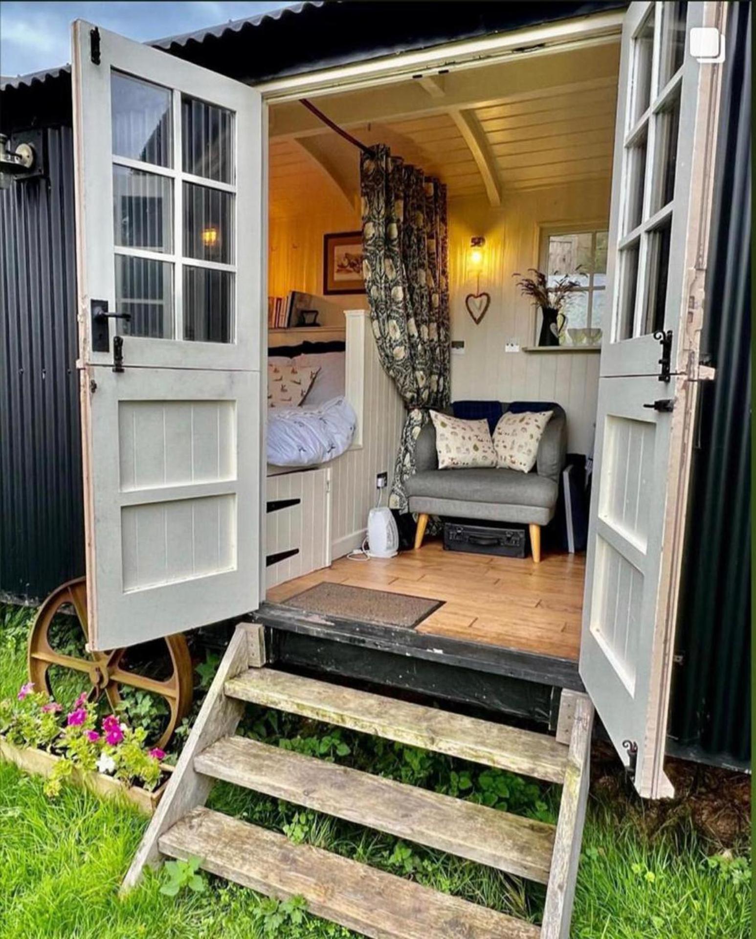Shepherd Hut Glamping In Northumberland Holiday home Newcastle upon Tyne